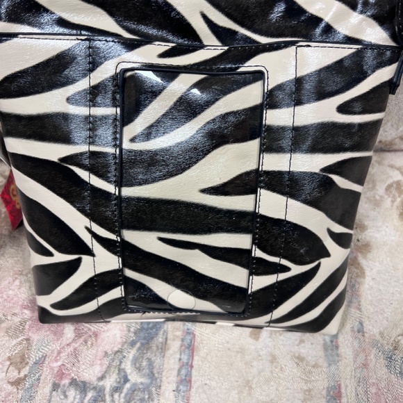 Carlos Santana Zebra Print Crossbody Purse New Without tag . I took it off - Picture 2 of 5